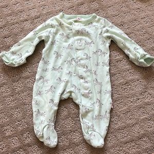 Magnetic onsie gender neutral in zebra print in smoke/pet free home